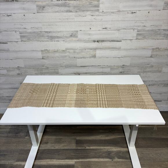 Sweater Style Table Runner - Picture 4 of 4
